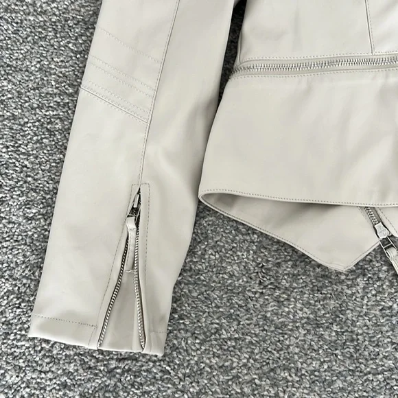 Women’s Blank NYC Cream Faux Leather Jacket. Size Medium. - Picture 3 of 10